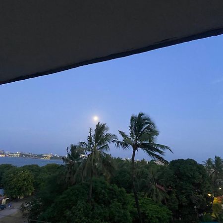Beachfront M. A.Apartment Дар ес Саалам Екстериор снимка