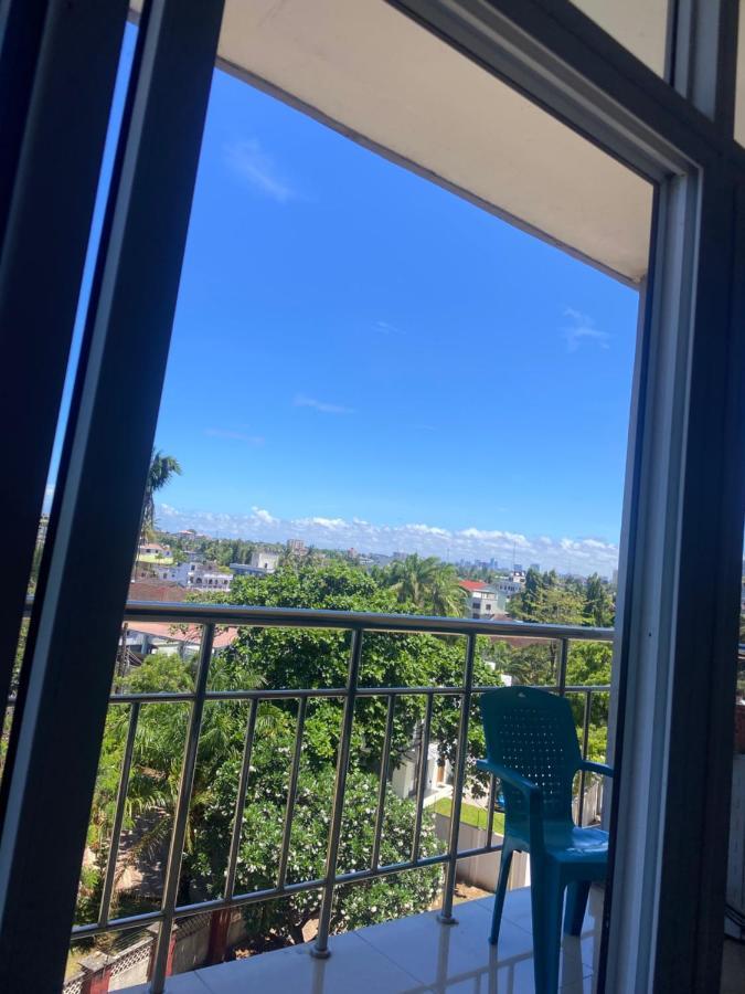 Beachfront M. A.Apartment Дар ес Саалам Екстериор снимка