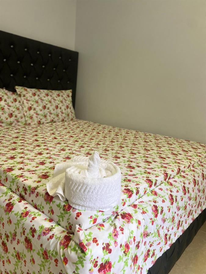 Beachfront M. A.Apartment Дар ес Саалам Екстериор снимка