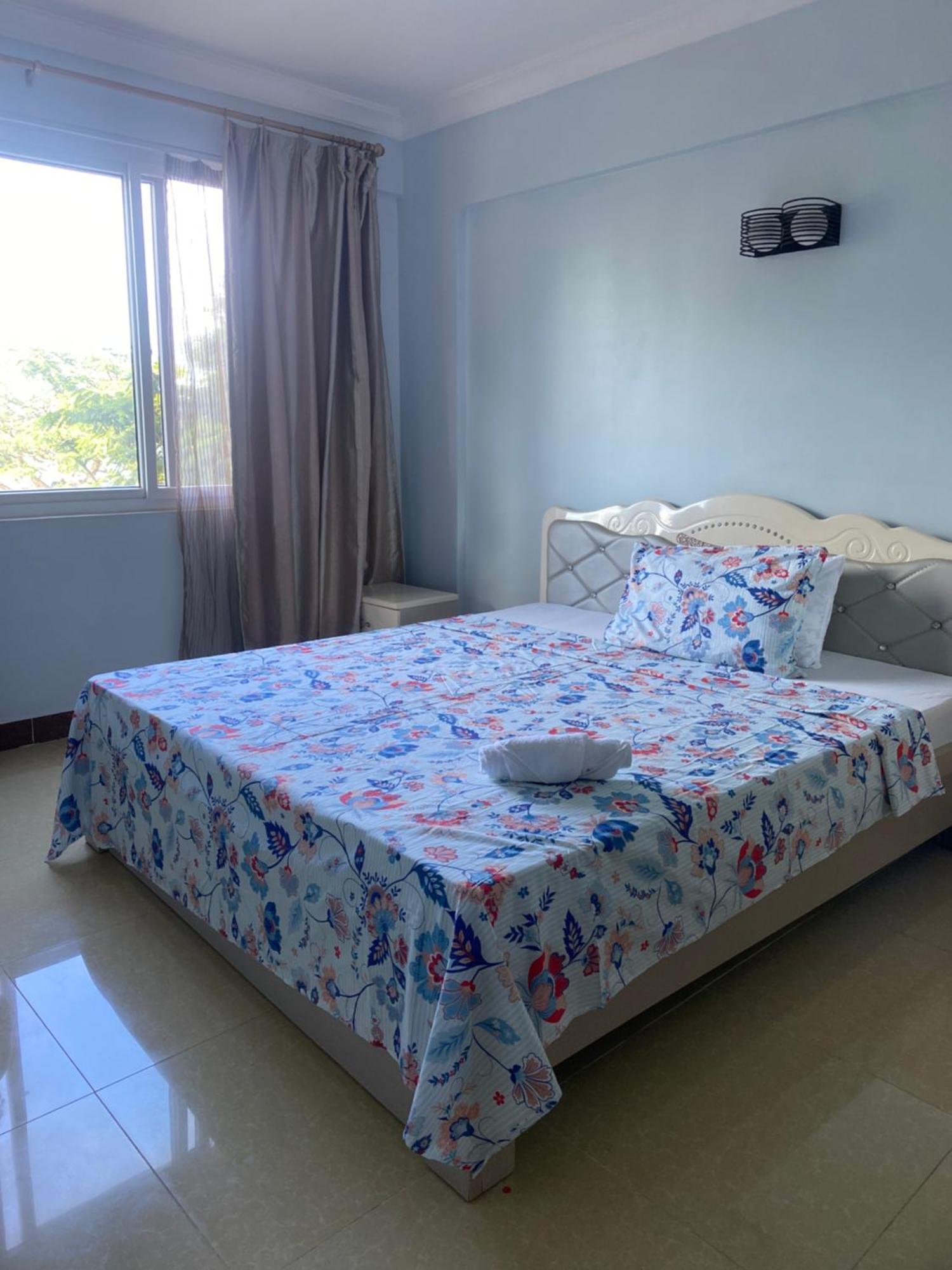 Beachfront M. A.Apartment Дар ес Саалам Екстериор снимка