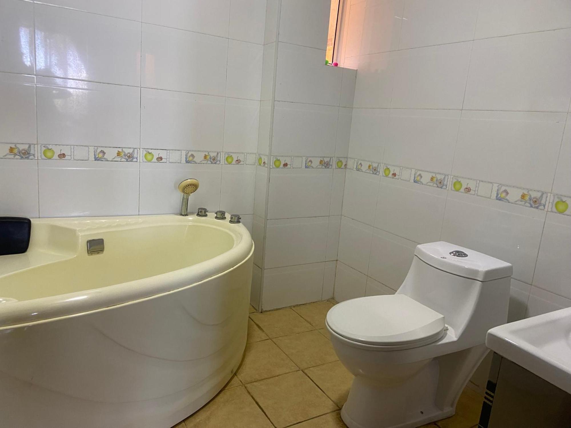 Beachfront M. A.Apartment Дар ес Саалам Екстериор снимка